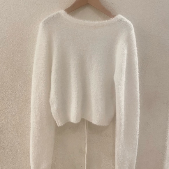 Lottie Moss white long sleeved knitted sweater top. - Picture 2 of 3
